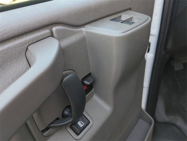 2024 GMC Savana Cutaway 3500 Vehicle Photo in PASADENA, CA 91107-3803