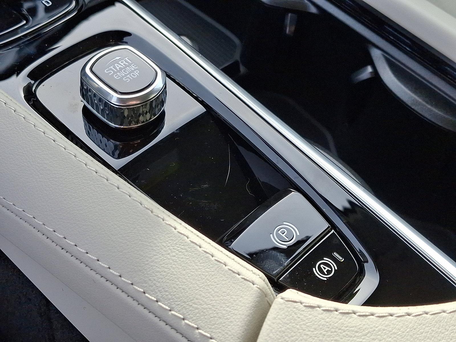 2025 Volvo XC90 Vehicle Photo in Trevose, PA 19053