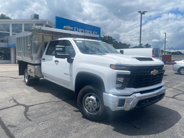 2024 Chevrolet Silverado 3500 HD Chassis Cab Vehicle Photo in LEOMINSTER, MA 01453-2952