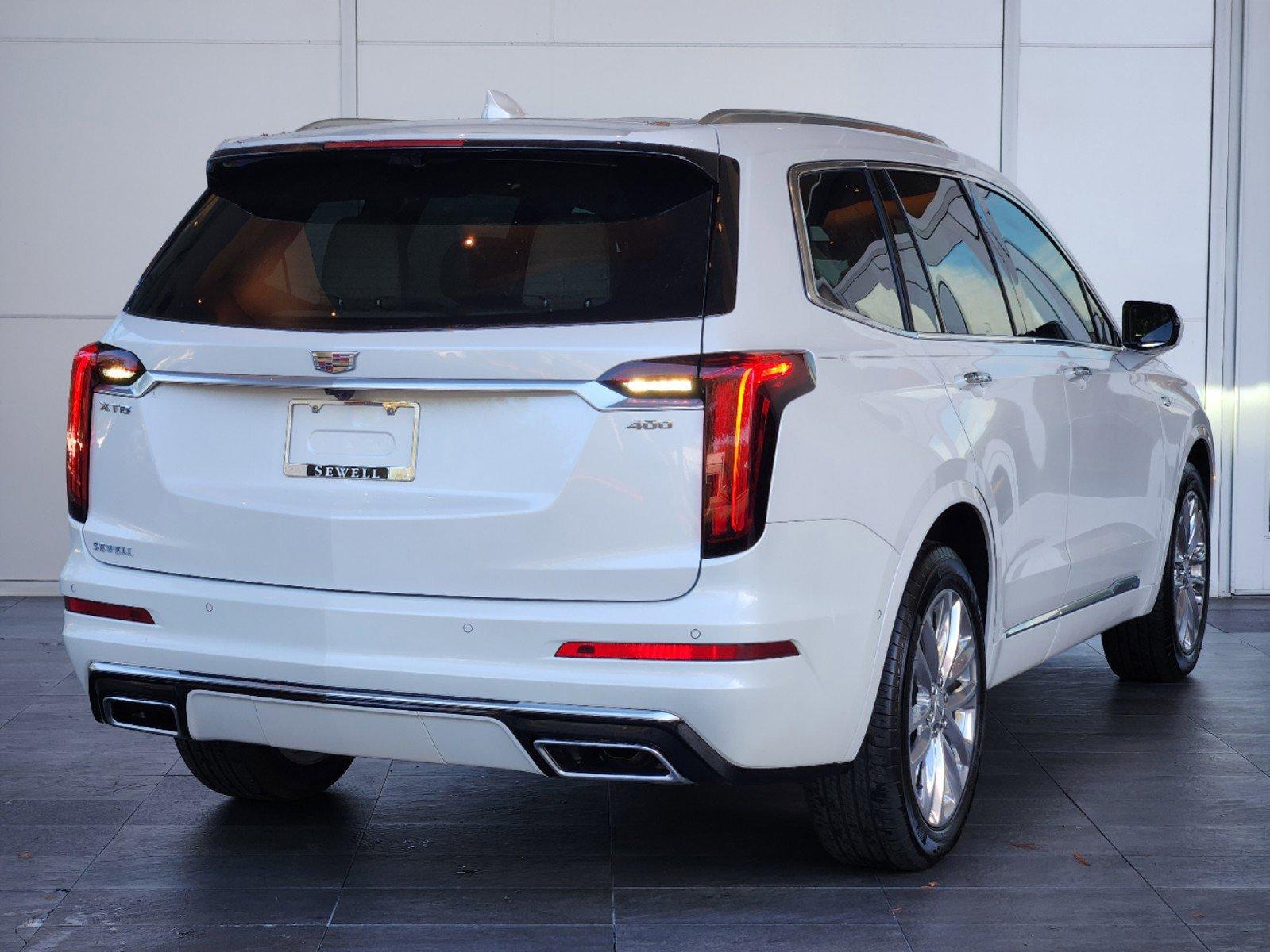 2025 Cadillac XT6 Vehicle Photo in HOUSTON, TX 77079-1502