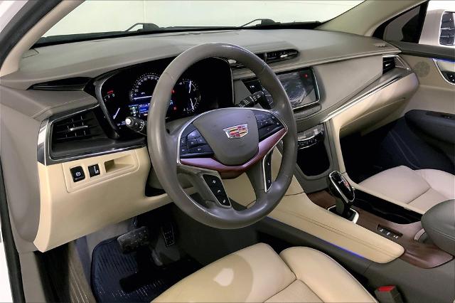 2017 Cadillac XT5 Vehicle Photo in Lees Summit, MO 64086