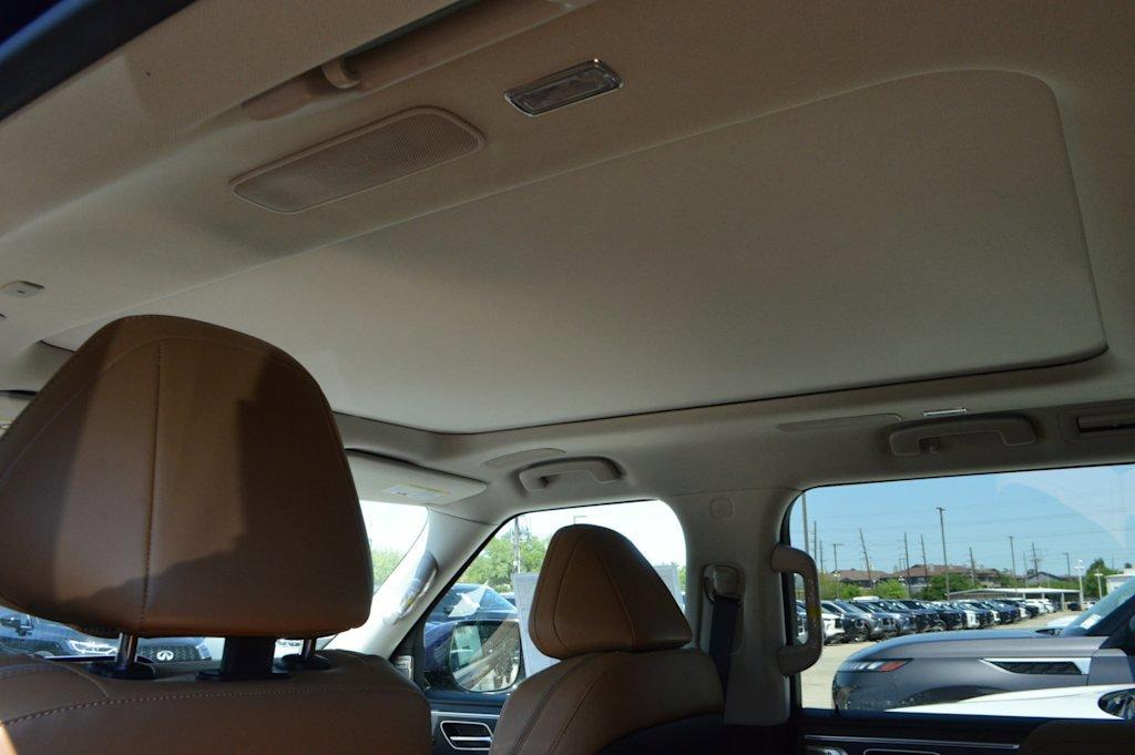 2025 INFINITI QX80 Vehicle Photo in Houston, TX 77090