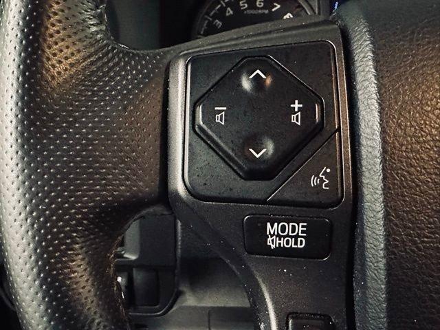 2017 Toyota Tacoma Vehicle Photo in MEDINA, OH 44256-9631