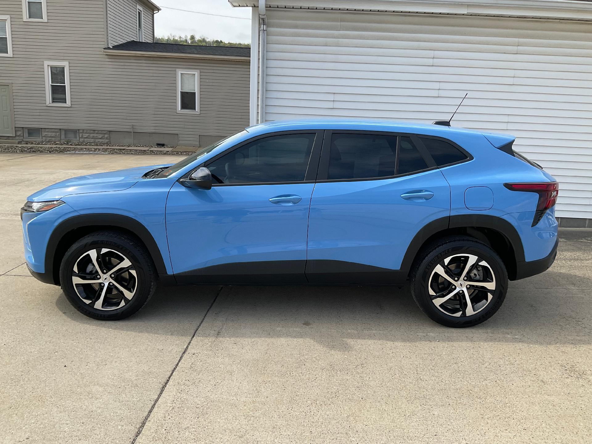 Used 2024 Chevrolet Trax RS with VIN KL77LGE28RC157664 for sale in Moundsville, WV