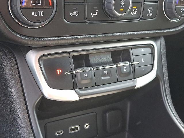 2022 GMC Terrain Vehicle Photo in TREVOSE, PA 19053-4984