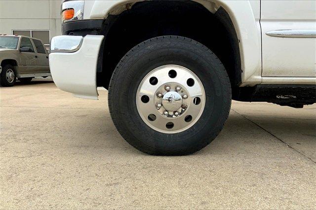 2007 GMC Sierra 2500 HD Vehicle Photo in TOPEKA, KS 66609-0000