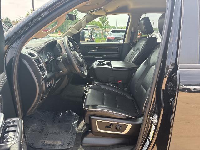 2019 Ram 1500 Vehicle Photo in Peoria, IL 61615