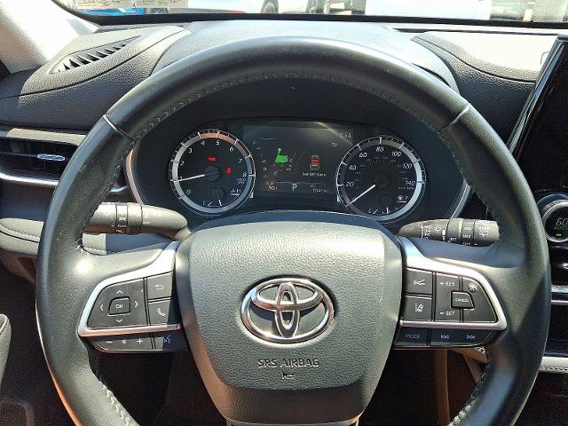 2023 Toyota Highlander Vehicle Photo in HARRISBURG, PA 17111-1033