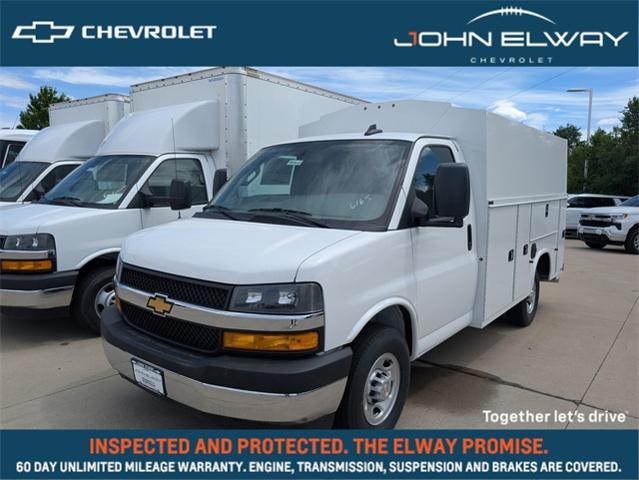 2025 Chevrolet Express Commercial Cutaway Vehicle Photo in ENGLEWOOD, CO 80113-6708