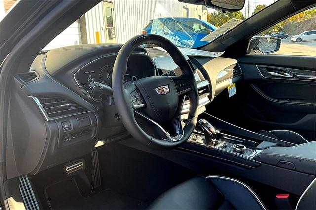 2024 Cadillac CT5-V Vehicle Photo in KANSAS CITY, MO 64114-4545