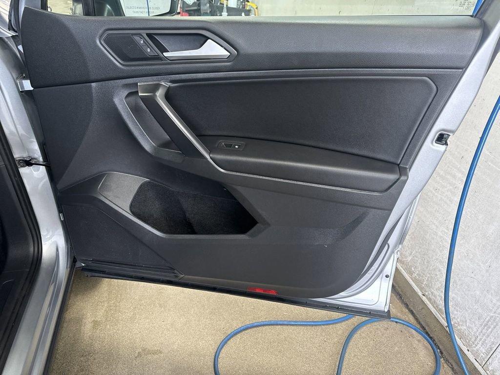 2021 Volkswagen Tiguan Vehicle Photo in Marion, IA 52302