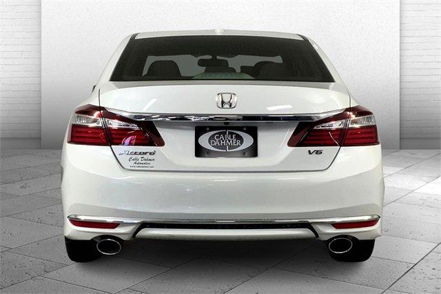 2016 Honda Accord Sedan Vehicle Photo in KANSAS CITY, MO 64114-4502