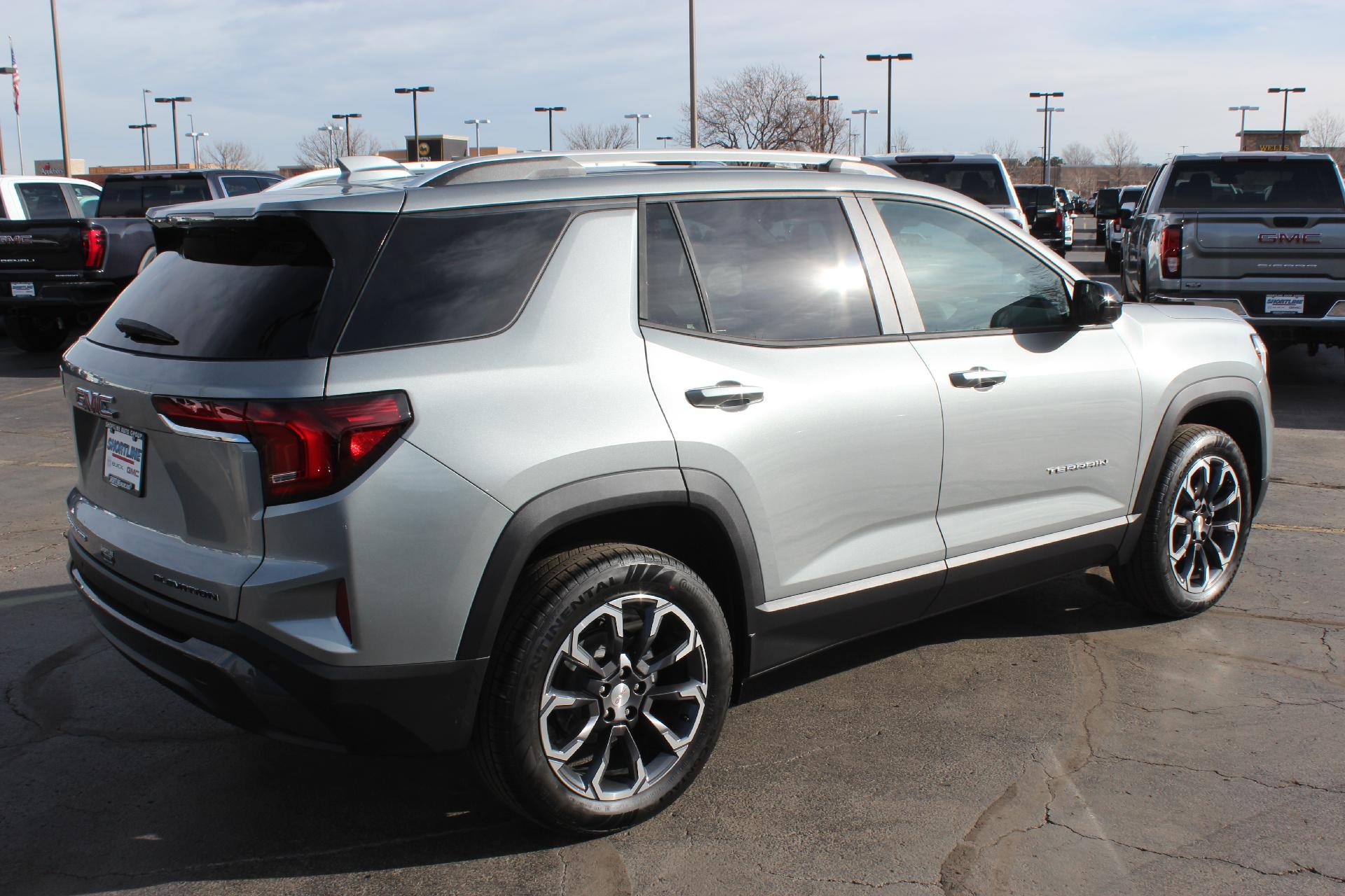 2025 GMC Terrain Vehicle Photo in AURORA, CO 80012-4011