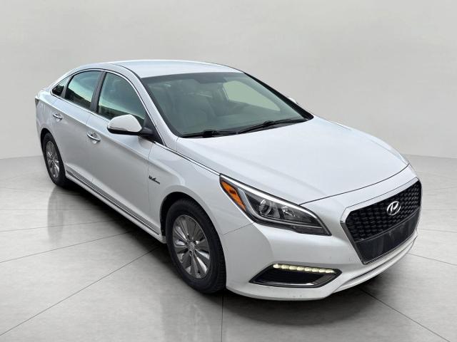 2017 Hyundai SONATA Hybrid Vehicle Photo in Appleton, WI 54913