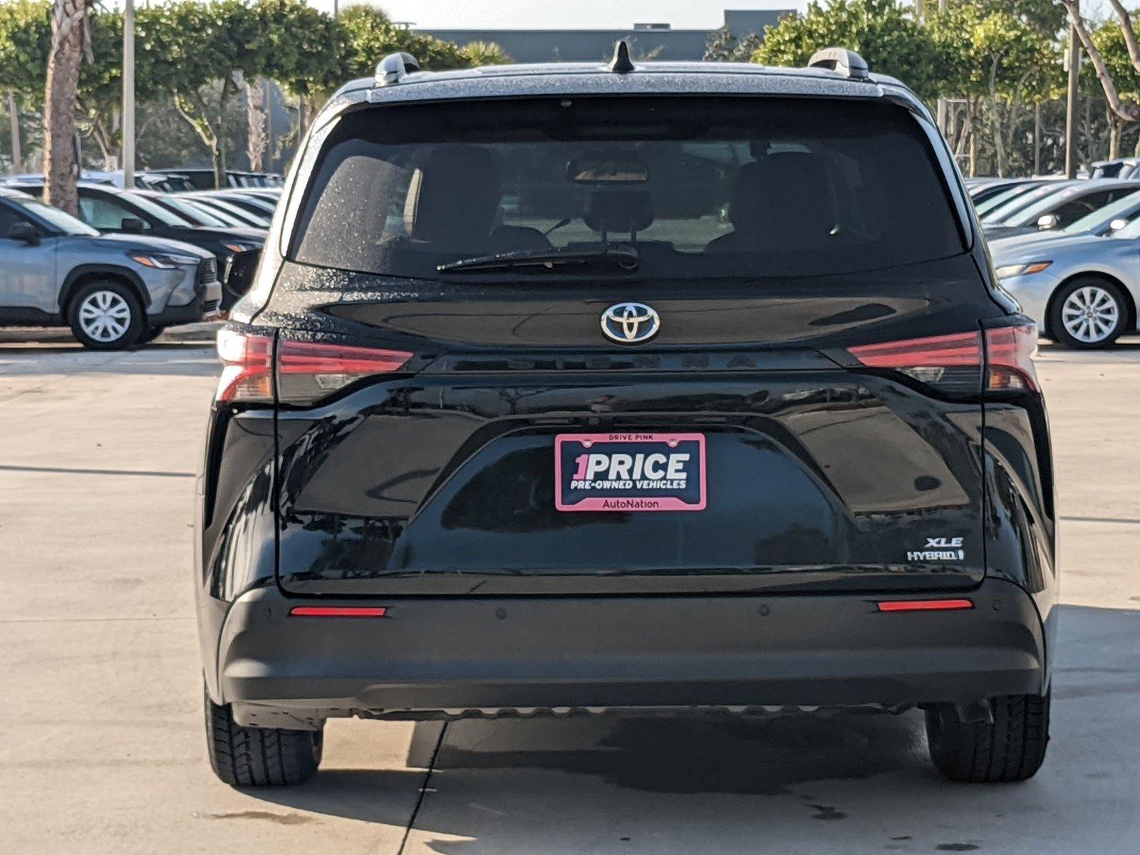 2021 Toyota Sienna Vehicle Photo in Davie, FL 33331