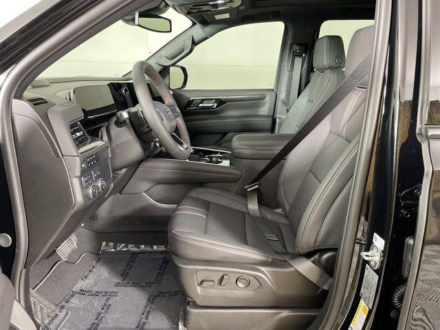2025 Chevrolet Suburban Vehicle Photo in PHOENIX, AZ 85014-3381