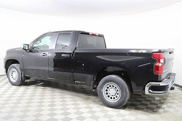 2025 Chevrolet Silverado 1500 Vehicle Photo in MEDINA, OH 44256-9001