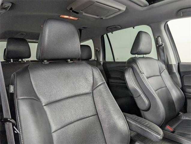 2021 Honda Pilot Vehicle Photo in ENGLEWOOD, CO 80113-6708