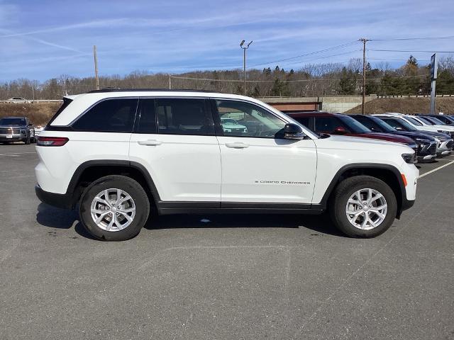 2023 Jeep Grand Cherokee Vehicle Photo in Gardner, MA 01440