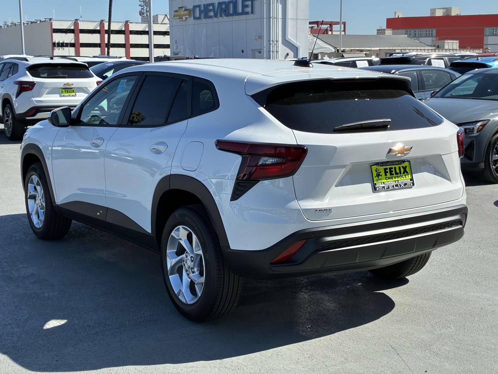 2025 Chevrolet Trax Vehicle Photo in LOS ANGELES, CA 90007-3794
