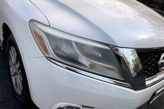 2015 Nissan Pathfinder Vehicle Photo in INDEPENDENCE, MO 64055-1314
