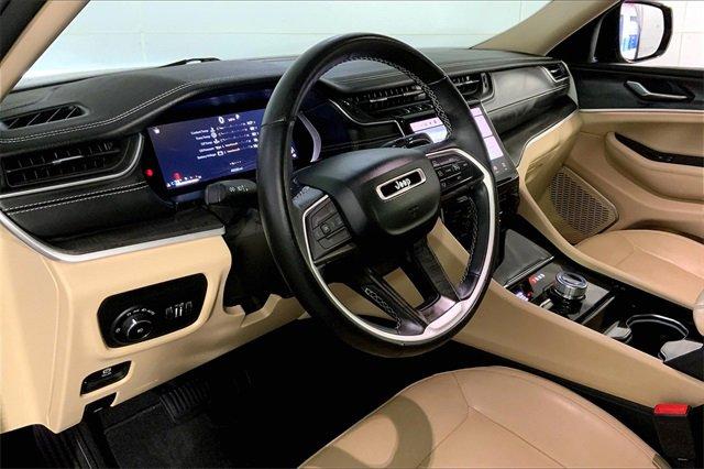 2022 Jeep Grand Cherokee L Vehicle Photo in KANSAS CITY, MO 64114-4502
