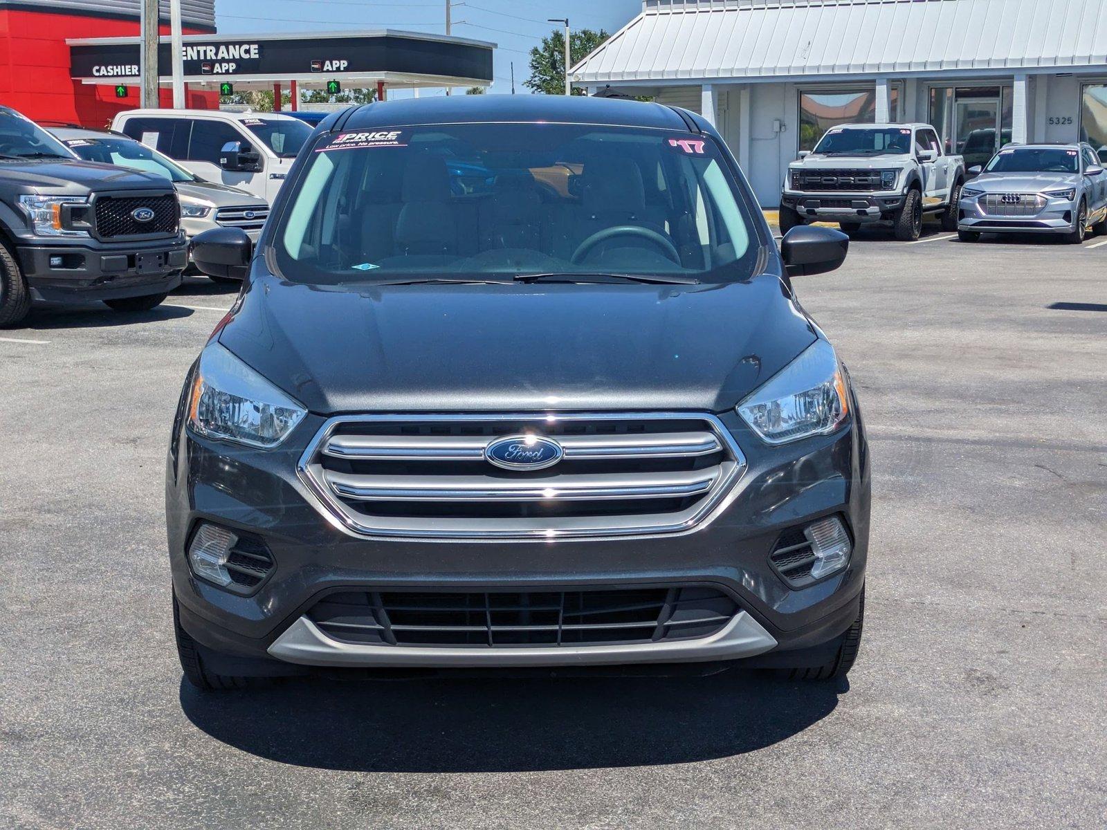 2017 Ford Escape Vehicle Photo in Bradenton, FL 34207