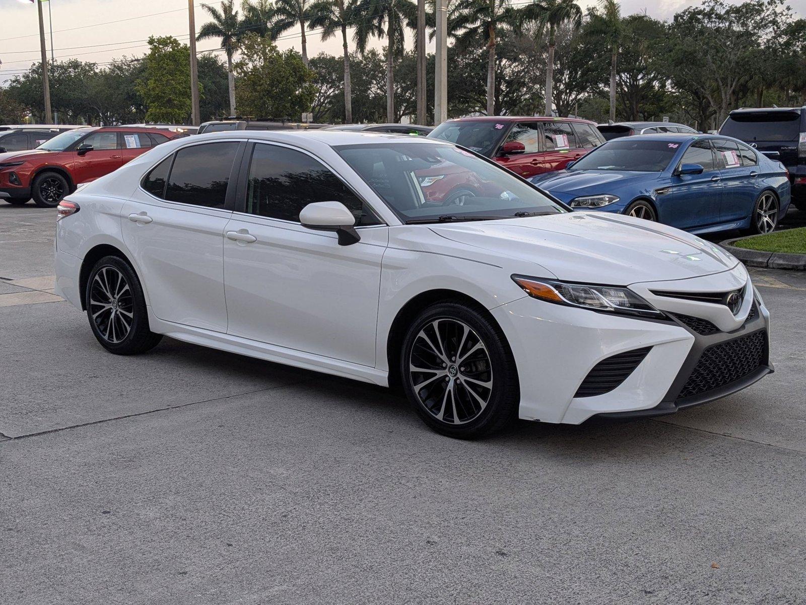 2020 Toyota Camry Vehicle Photo in PEMBROKE PINES, FL 33024-6534