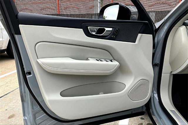 2025 Volvo XC60 Plug-In Hybrid Vehicle Photo in Houston, TX 77007