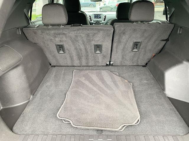 2022 Chevrolet Equinox Vehicle Photo in MOON TOWNSHIP, PA 15108-2571