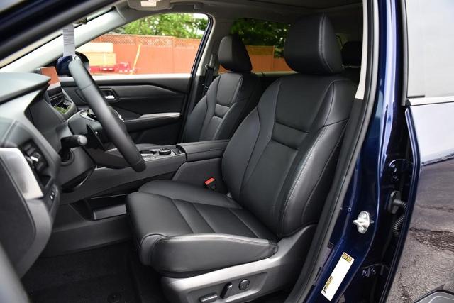 2025 Nissan Rogue Vehicle Photo in Ballwin, MO 63011