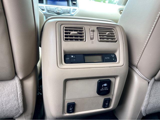 2017 Nissan Pathfinder Vehicle Photo in Savannah, GA 31419
