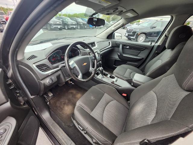 2017 Chevrolet Traverse Vehicle Photo in GREEN BAY, WI 54304-5303