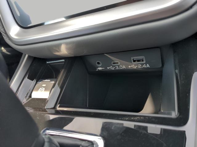 2025 Subaru Outback Vehicle Photo in Green Bay, WI 54304
