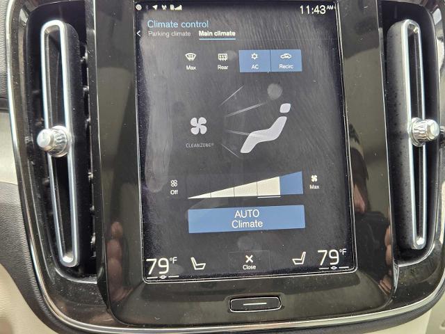 2022 Volvo XC40 Vehicle Photo in DENTON, TX 76210-9321