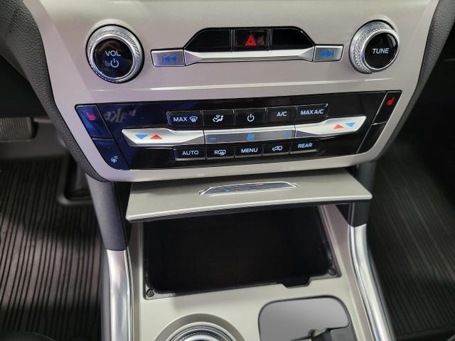 2023 Ford Explorer Vehicle Photo in Oshkosh, WI 54901