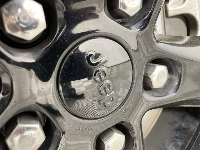 2021 Jeep Grand Cherokee L Vehicle Photo in GILBERT, AZ 85297-0402
