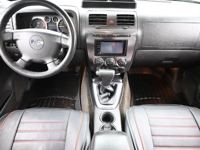 2006 HUMMER H3 Vehicle Photo in Cedar Rapids, IA 52402