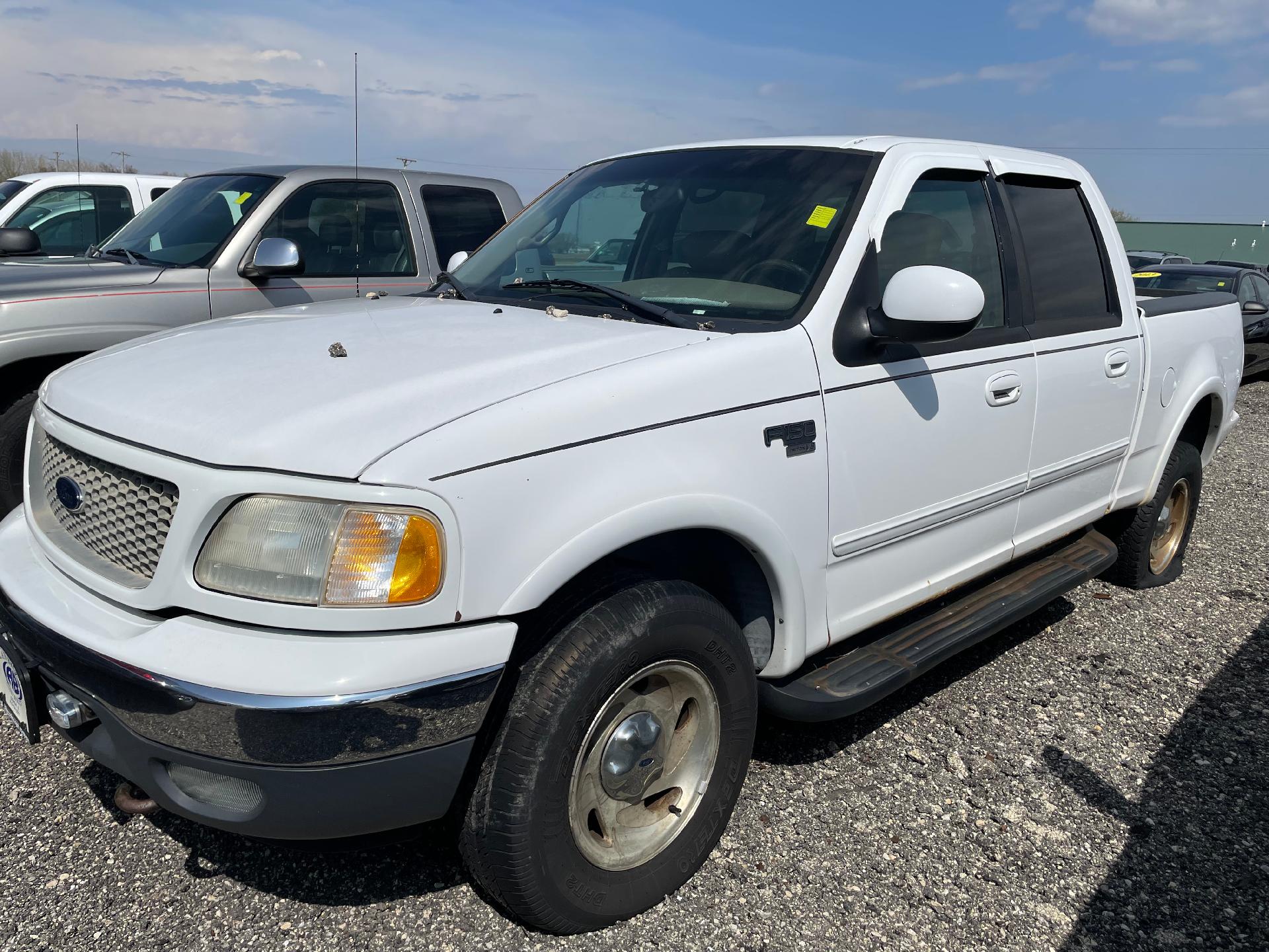Used 2001 Ford F-150 XLT with VIN 1FTRW08L51KF66553 for sale in Genoa, IL