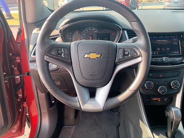 2021 Chevrolet Trax Vehicle Photo in MOON TOWNSHIP, PA 15108-2571