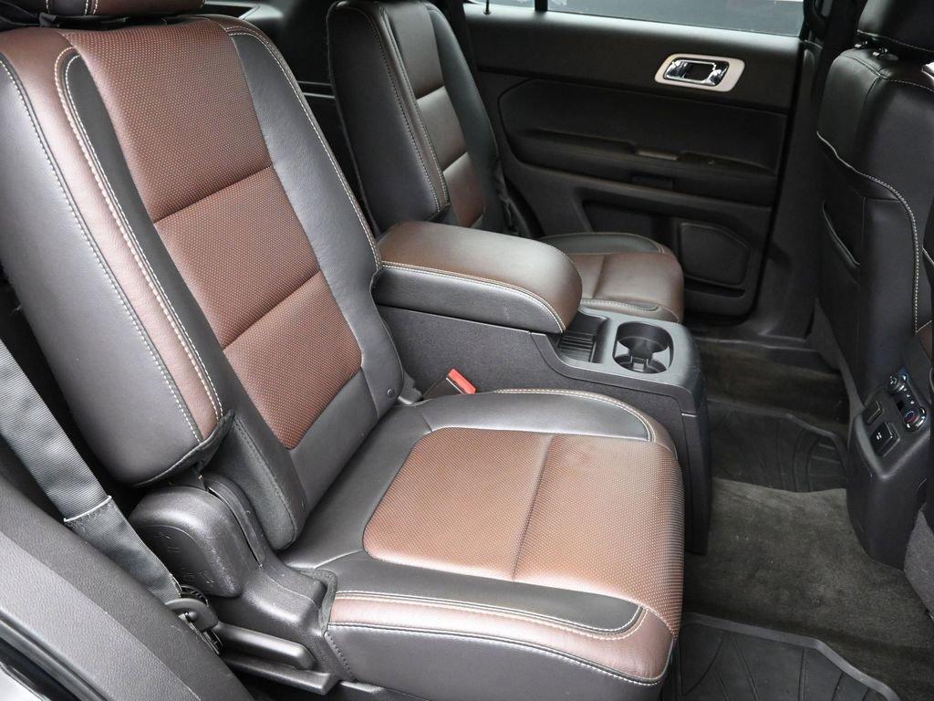 2015 Ford Explorer Vehicle Photo in Cedar Rapids, IA 52402