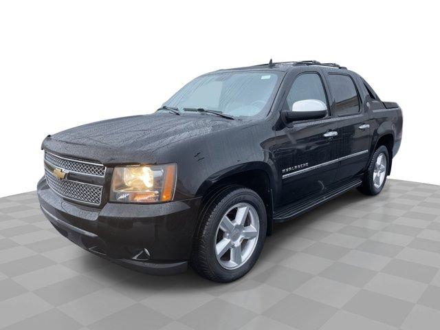 2013 Chevrolet Avalanche Vehicle Photo in WILLIAMSVILLE, NY 14221-4303