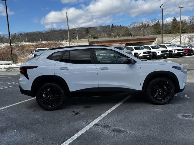 2025 Chevrolet Trax Vehicle Photo in GARDNER, MA 01440-3110