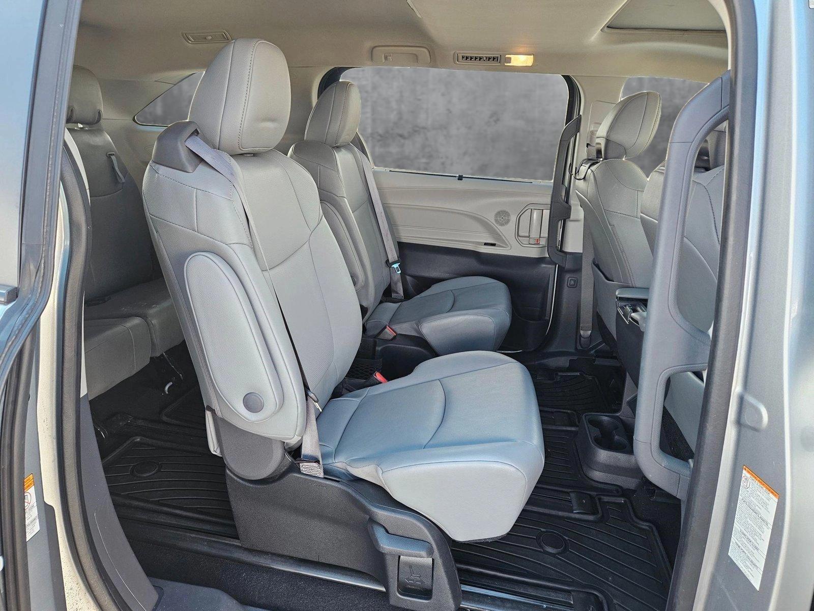 2023 Toyota Sienna Vehicle Photo in AMARILLO, TX 79106-1809