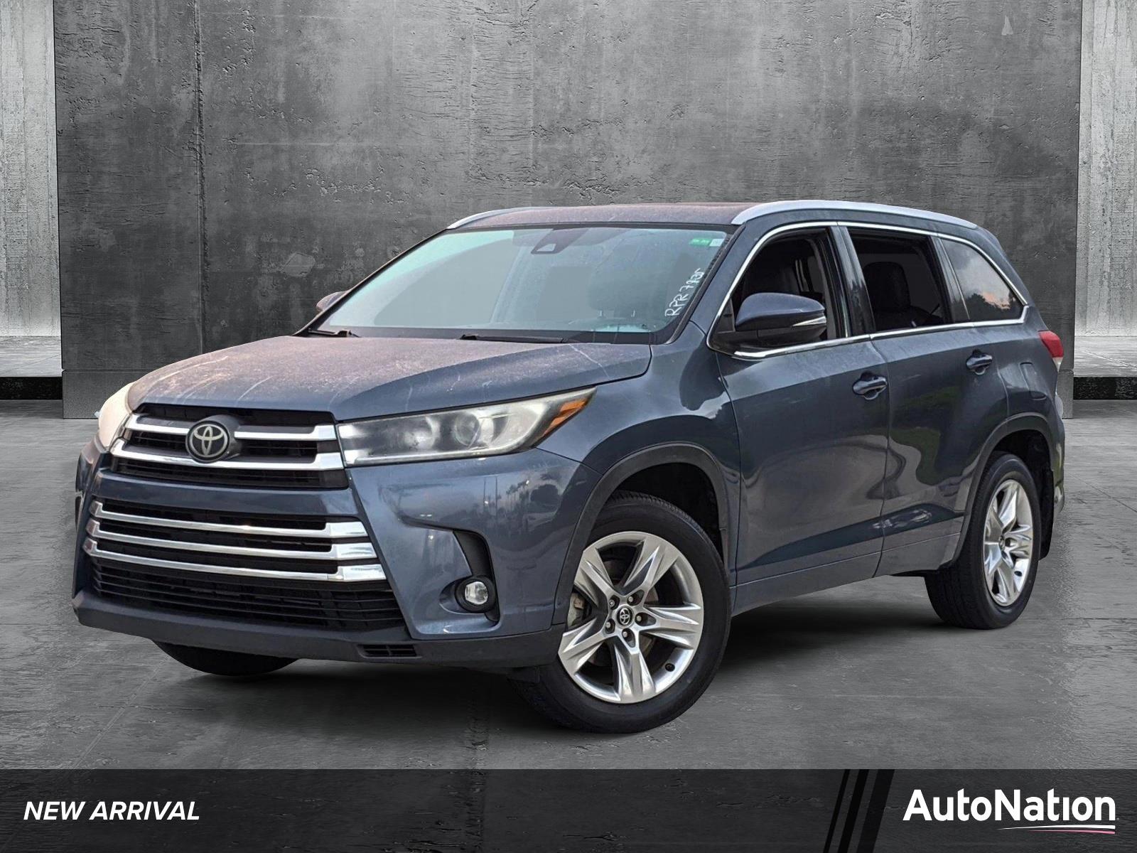 2019 Toyota Highlander Vehicle Photo in Davie, FL 33331