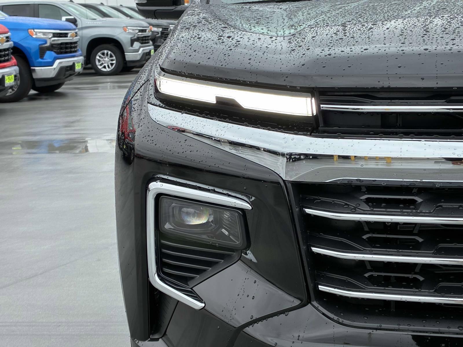 2025 Chevrolet Traverse Vehicle Photo in LOS ANGELES, CA 90007-3794