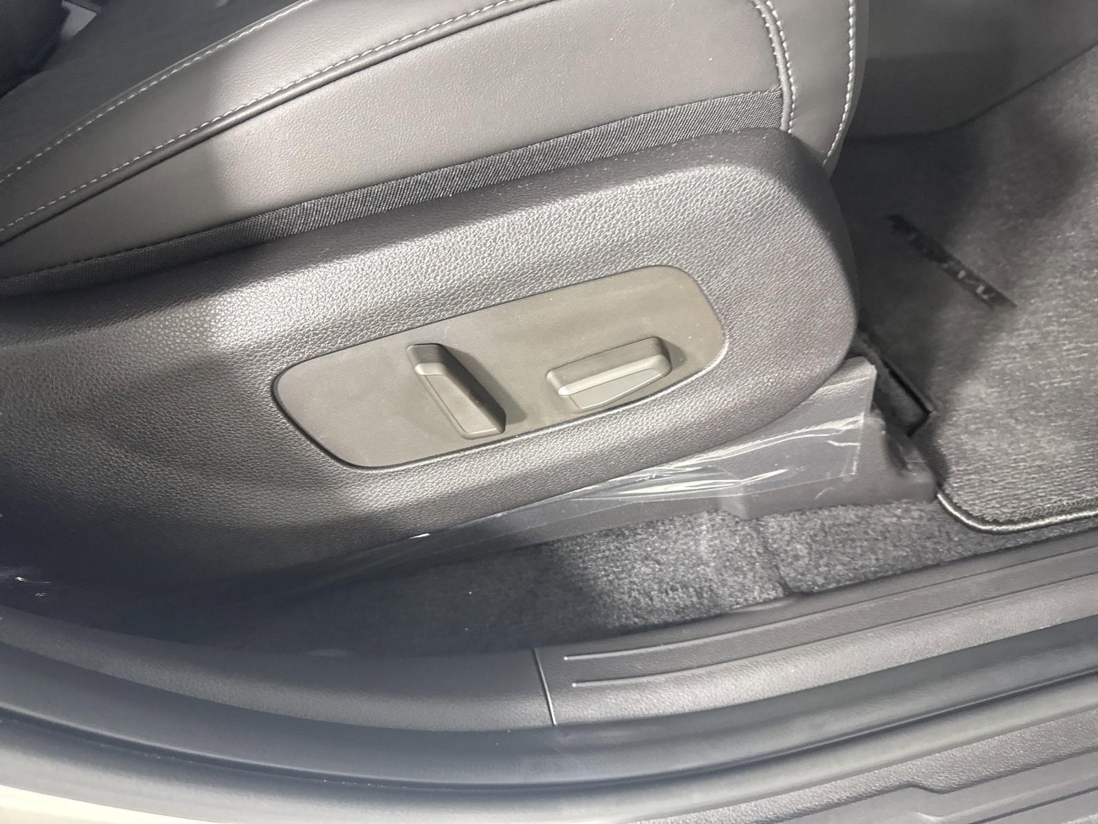 2025 Kia Carnival Hybrid Vehicle Photo in GEORGETOWN, TX 78626-7508