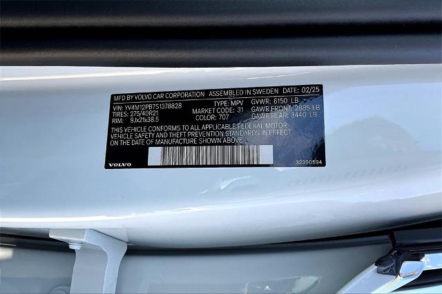 2025 Volvo XC90 Vehicle Photo in Grapevine, TX 76051