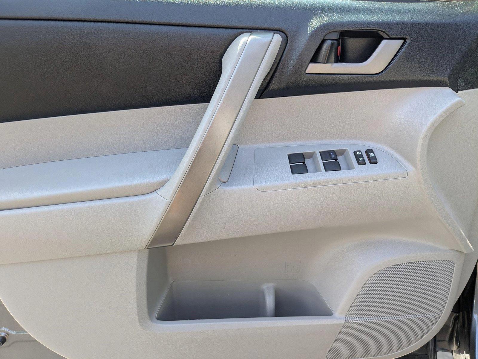 2010 Toyota Highlander Vehicle Photo in Panama City, FL 32401