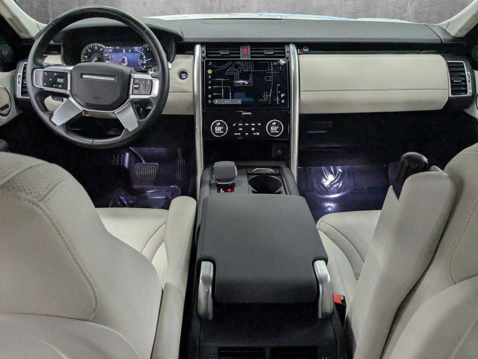 2023 Land Rover Discovery Vehicle Photo in Pompano Beach, FL 33064